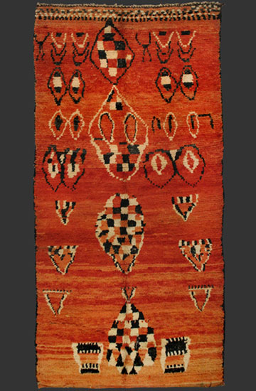 TM 1378, pile rug of unclear origin, probably from the northern slopes of the High Atlas south of Marrakech, Morocco, 1970s, 310 x 160 cm / 10' 2'' x 5' 4'', high resolution image + price on request